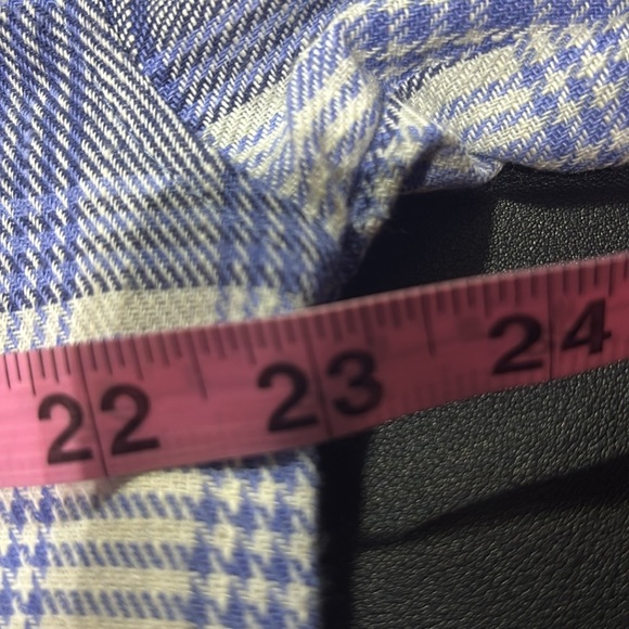 Ashley Shacket, Plaid Check,chest pockets, button up,long sleeve,semi crop - Picture 9 of 10